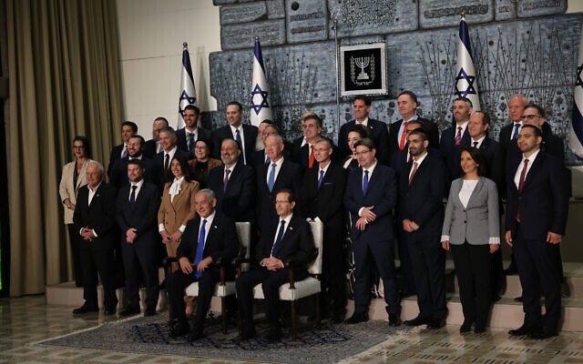 Netanyahu liderliğindeki yeni hükümette kim kimdir?